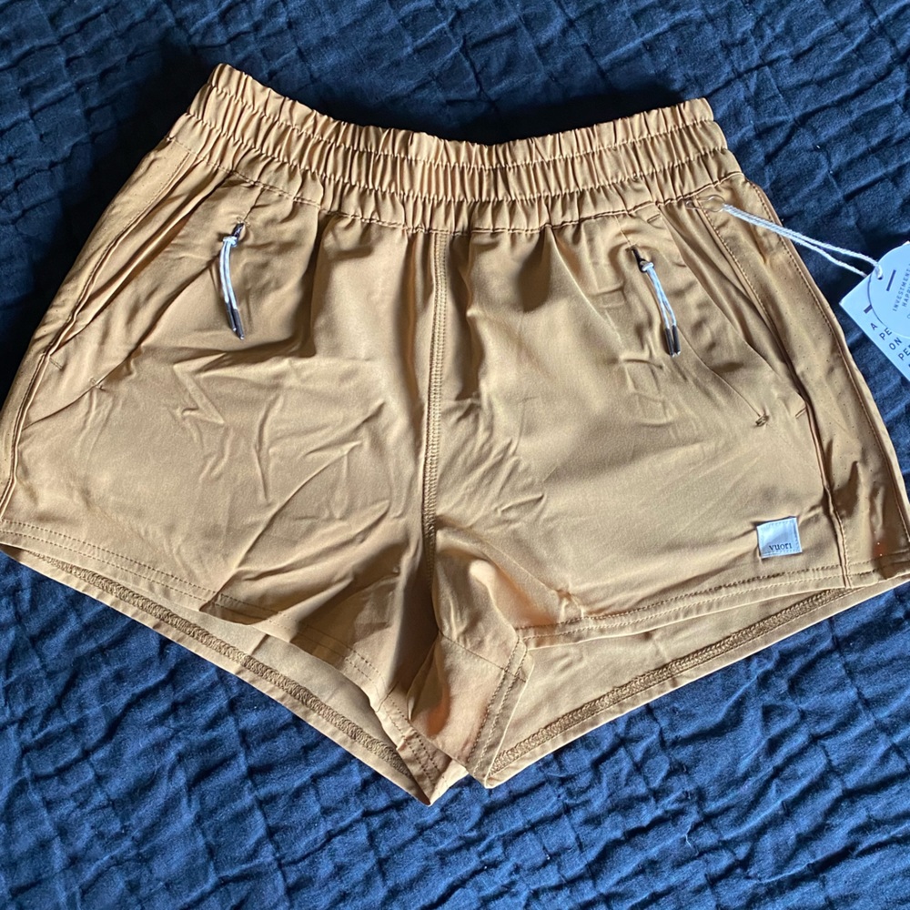 Dark Golden Vuori Dash Short